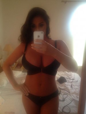 Lucy Pinder Photo #1