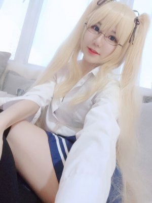 Sally Dorasnow Photo #4