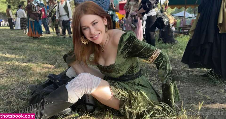 Renee Olstead Photo #12