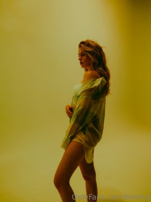 Barbara Dunkelman Photo #119