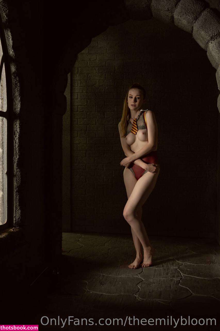 Emily Bloom Photo #168