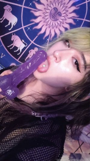 Daintywaifu Photo #11