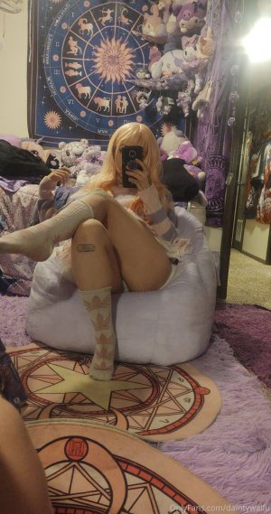 Daintywaifu Photo #50