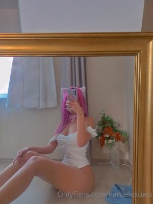 kardelexuwu Photo #16
