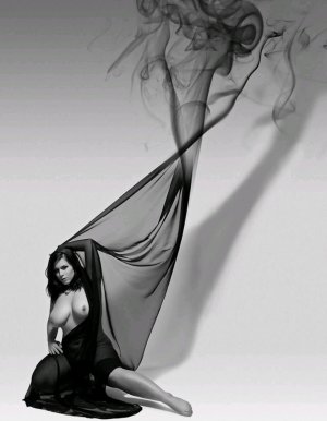 London Andrews Photo #122