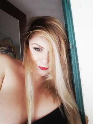 London Andrews Photo #285