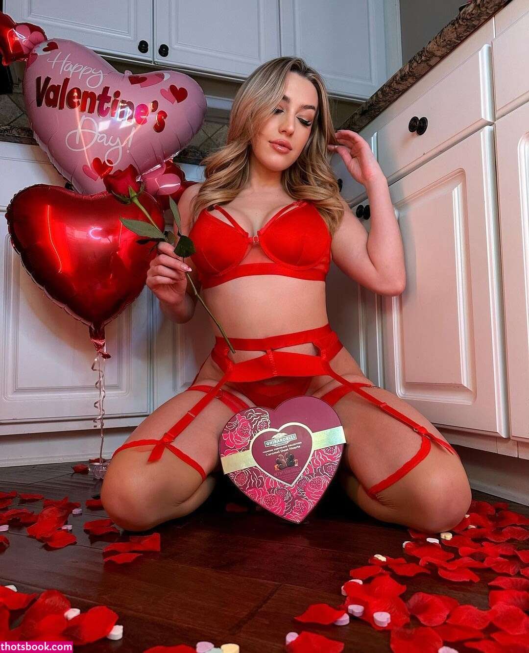 Jessie Sims Photo #4