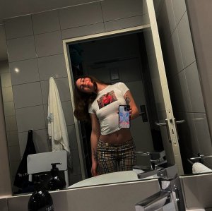 Maryana Ro Photo #18