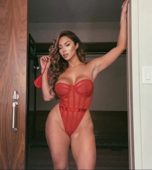 Shantel Tinajero Photo #22