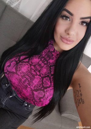 Alexaddoficia Photo #29