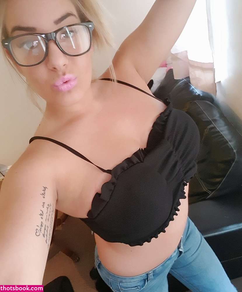 Alexaddoficia Photo #115