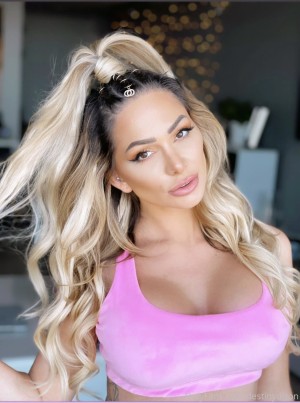 Destiny Dixon Photo #17