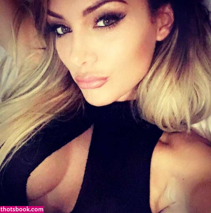 Jenna Hoskins Photo #106