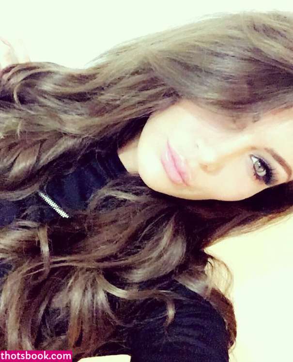 Jenna Hoskins Photo #125