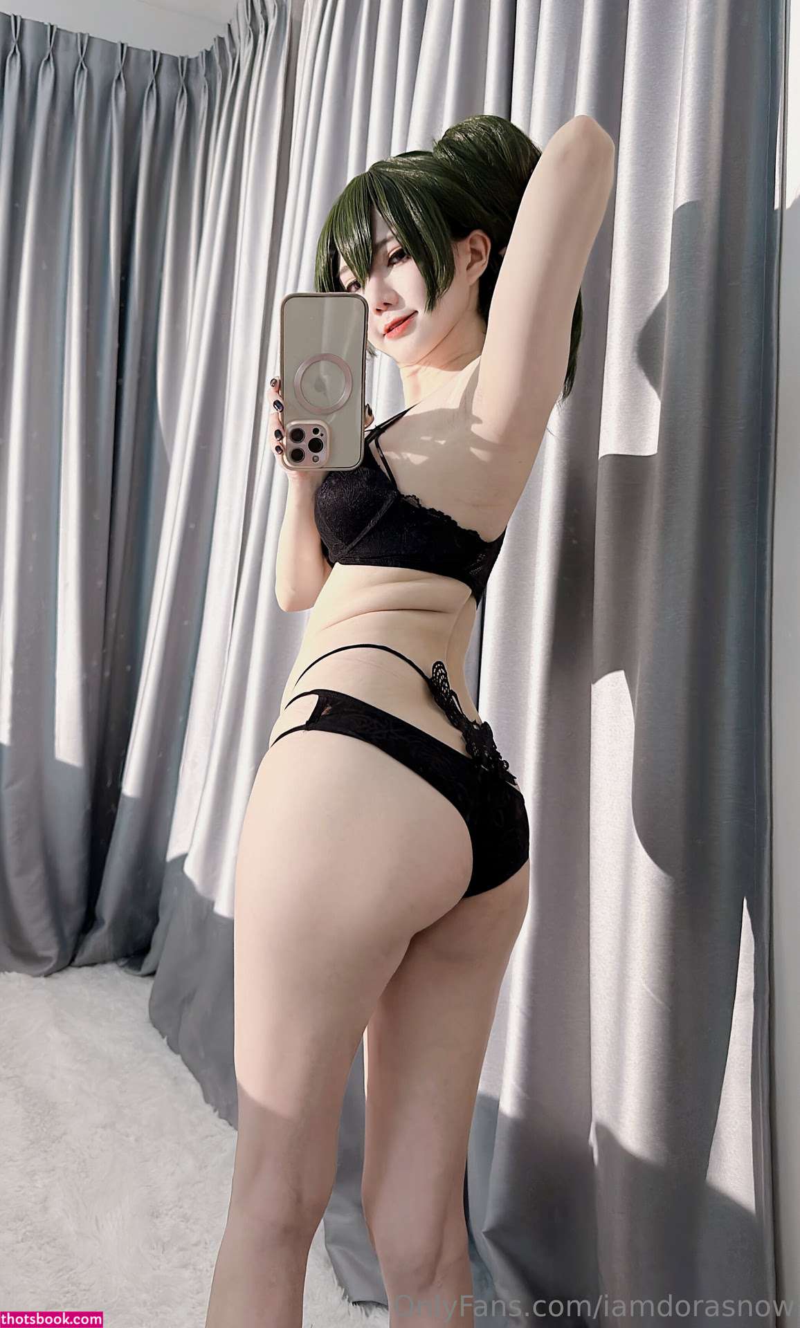 Sally Dorasnow Photo #265