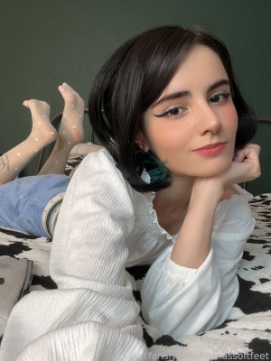 Loonassoftfeet Photo #59