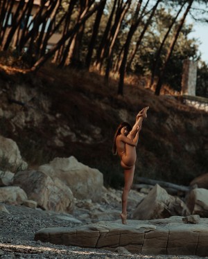 Yoana Nikolova Photo #5