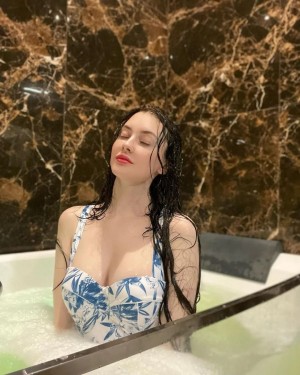 Fiona Allison Photo #133