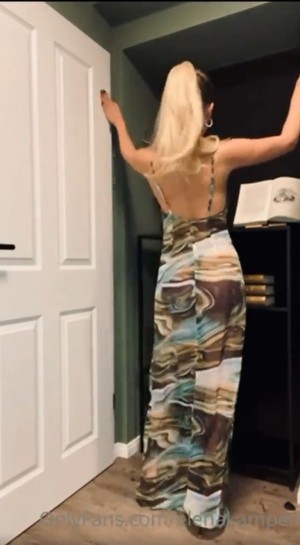 Elena Kamperi Video #427