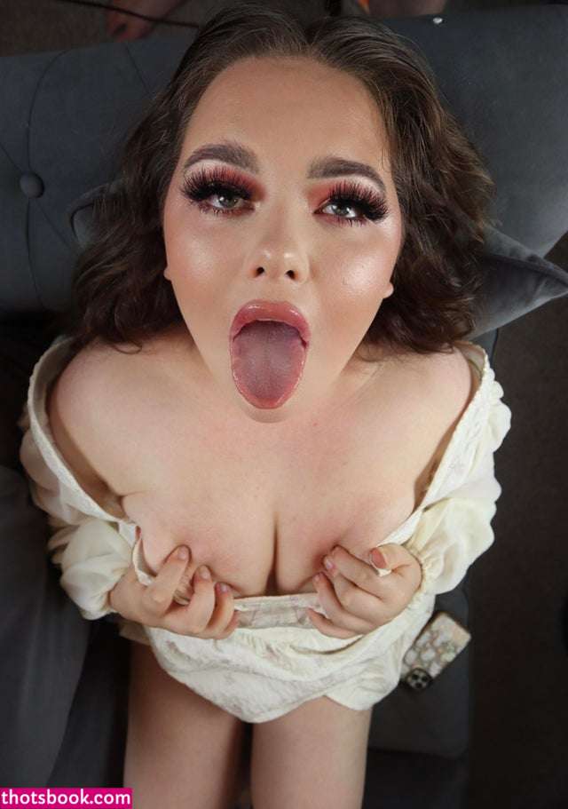 Jenny Rayson Photo #13