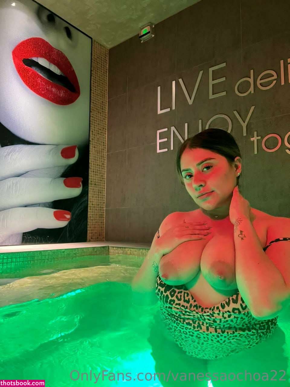 Vane Ochoa Photo #25