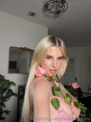 Brennah Black Photo #96