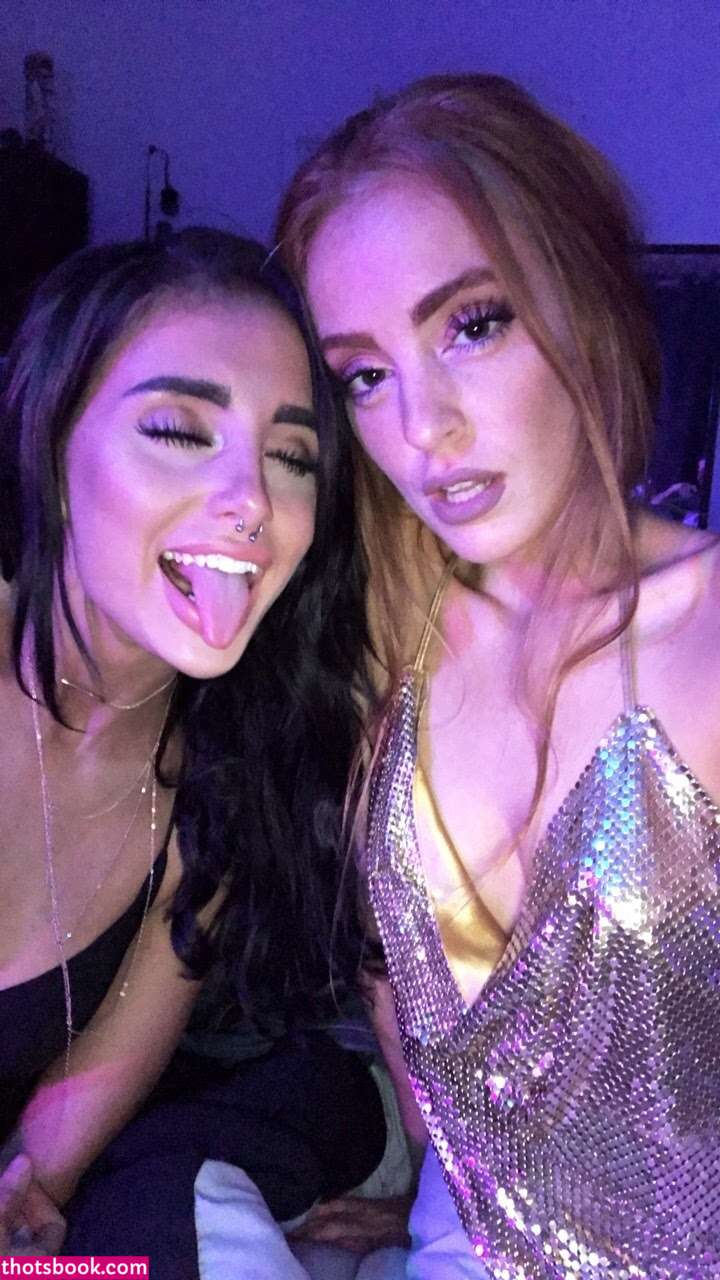 Naomi Woods Photo #87