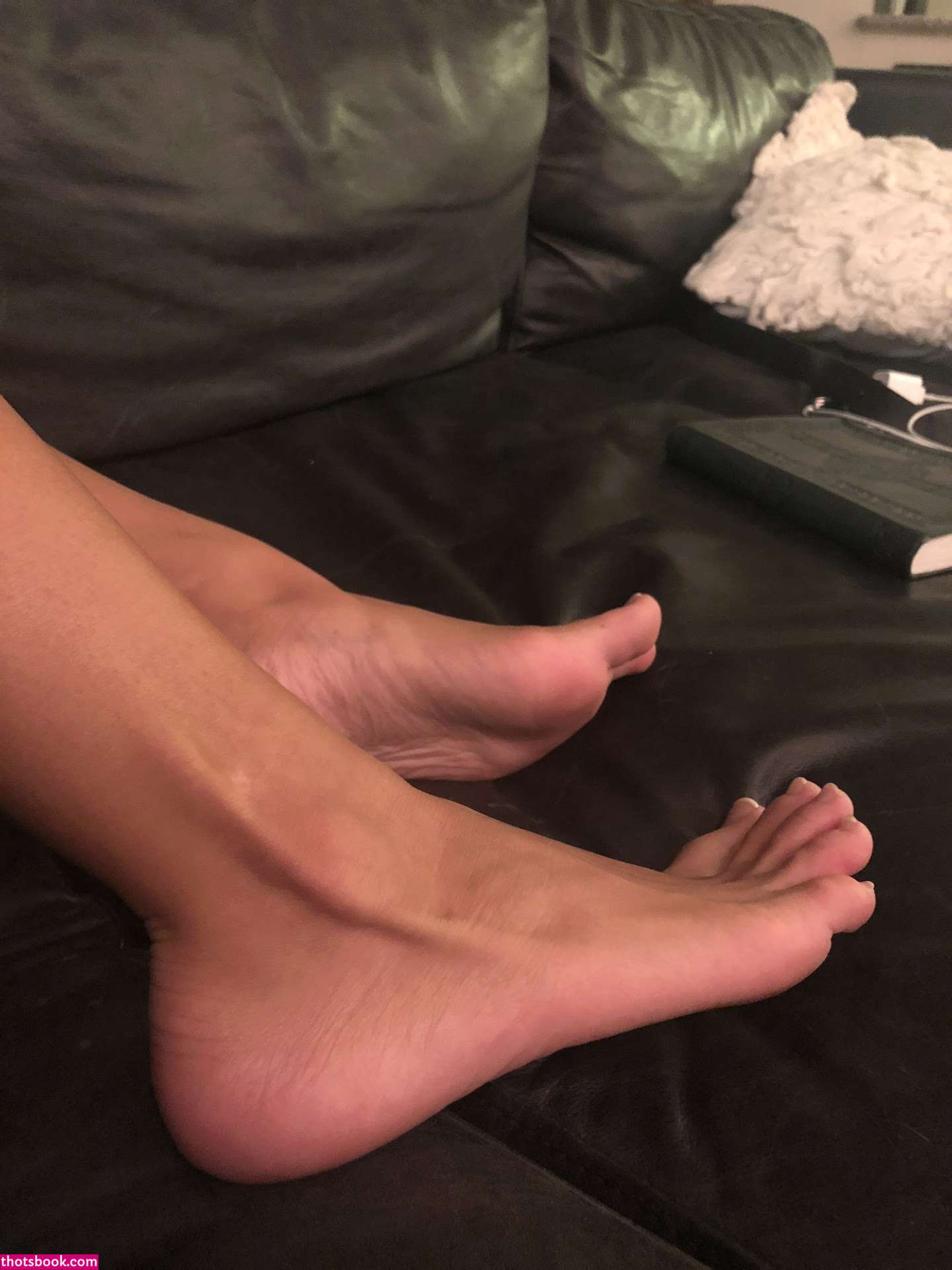 Naomi Woods Photo #185