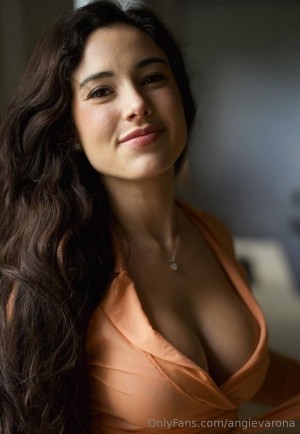 Angie Varona Photo #193