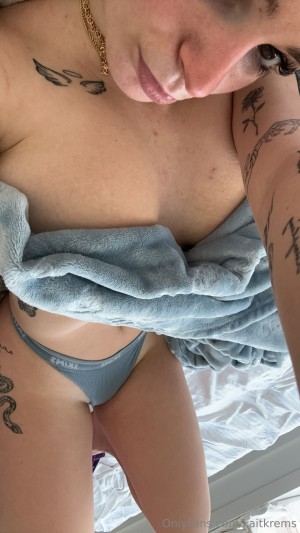 Kaitlyn Krems Photo #296