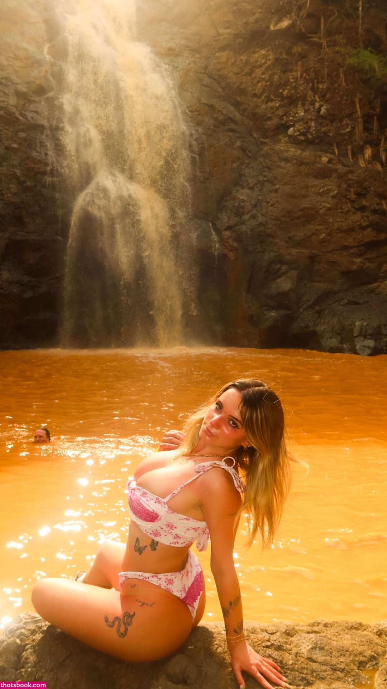 Kaitlyn Krems Photo #358