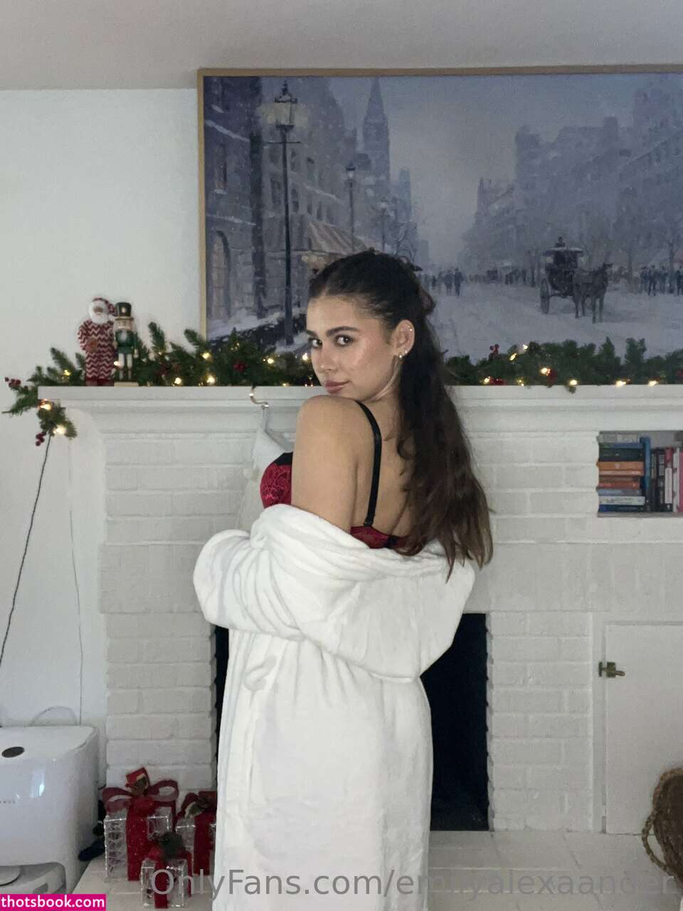 Emily Alexander Photo #61