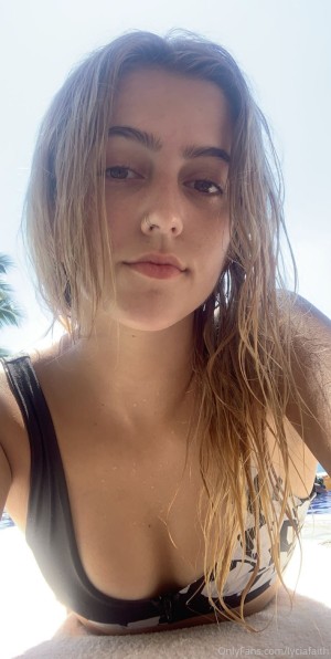 Lycia Faith Photo #18