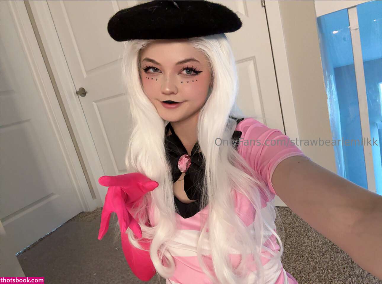 Strawbeariemilkk Photo #70