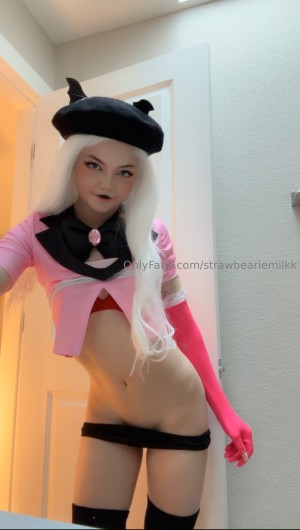 Strawbeariemilkk Photo #83