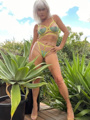 Sexting Grandma Photo #79