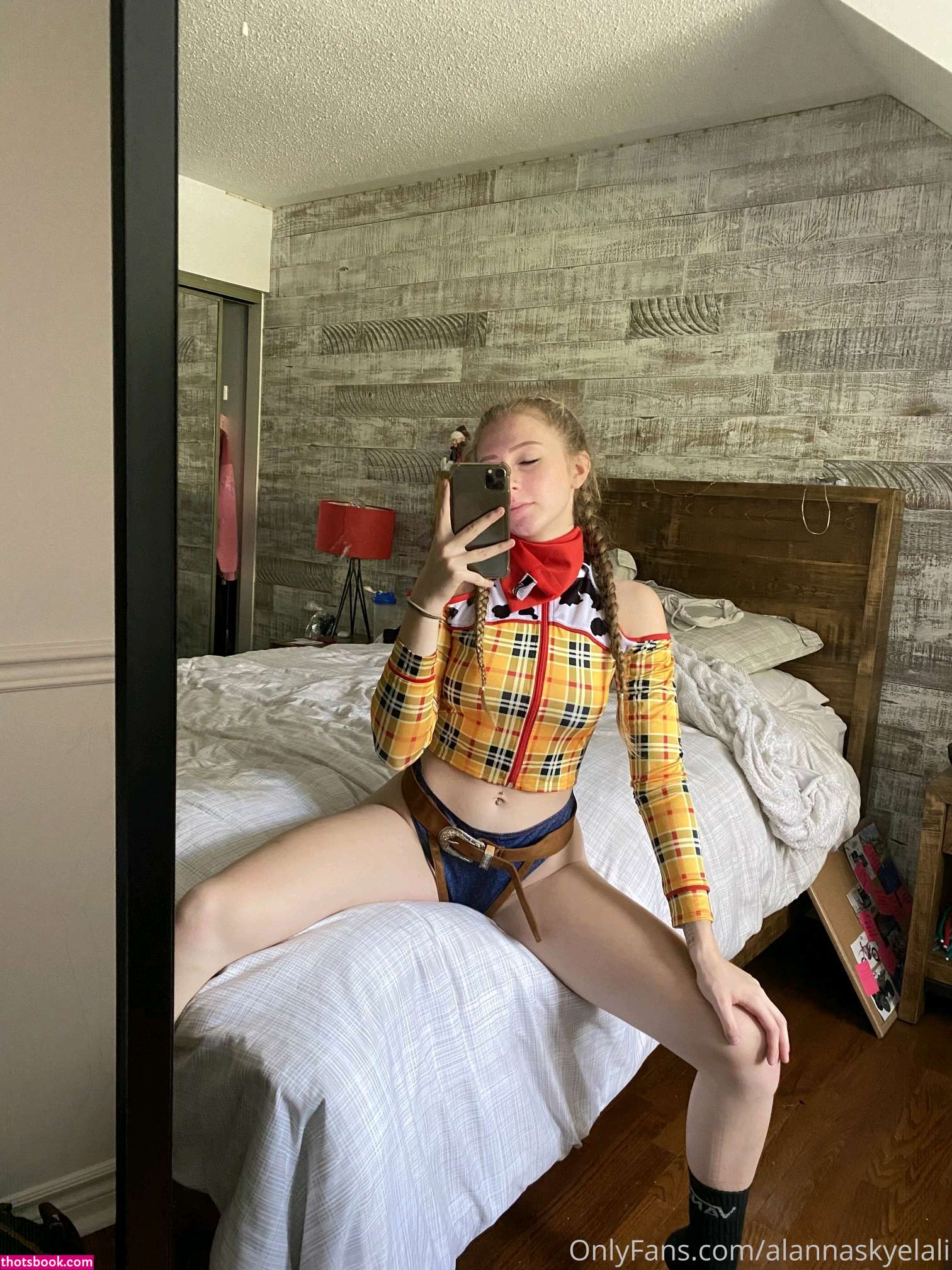 Alanna Laliberte Photo #30