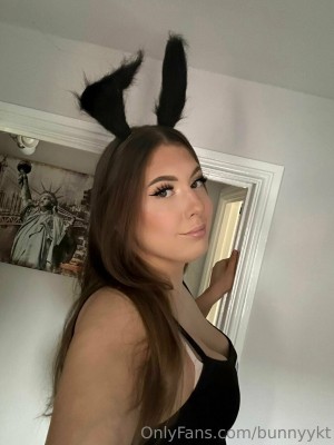 Katie Woolls Photo #70