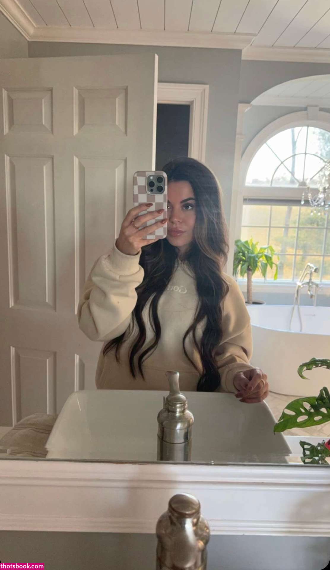 Stephanie Pappas Photo #92