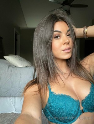 Stephanie Pappas Photo #112