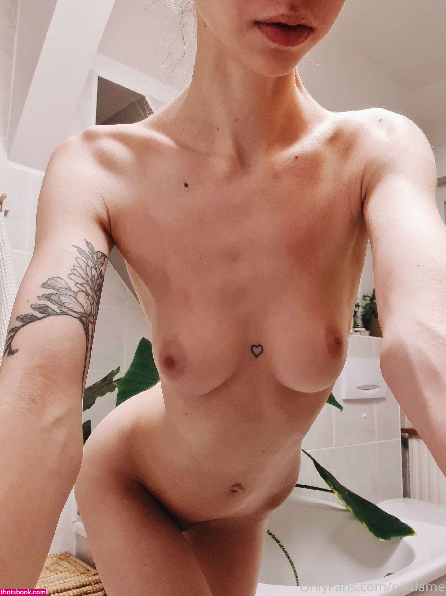 Kim Baltes Photo #97