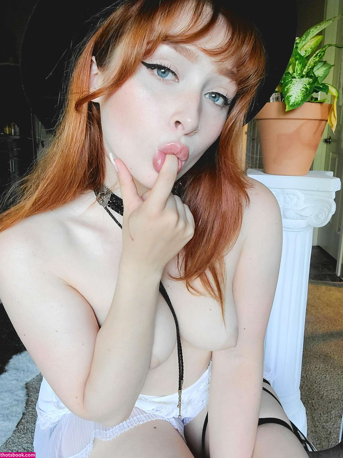 Lady Noire Photo #19