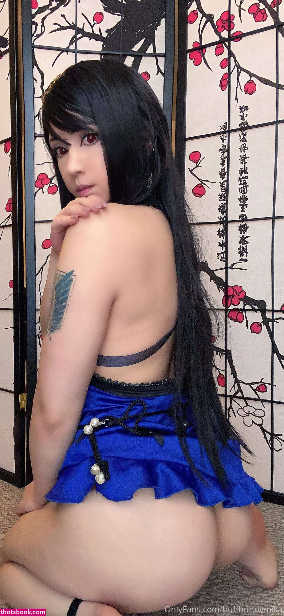 womanwearingred Photo #58