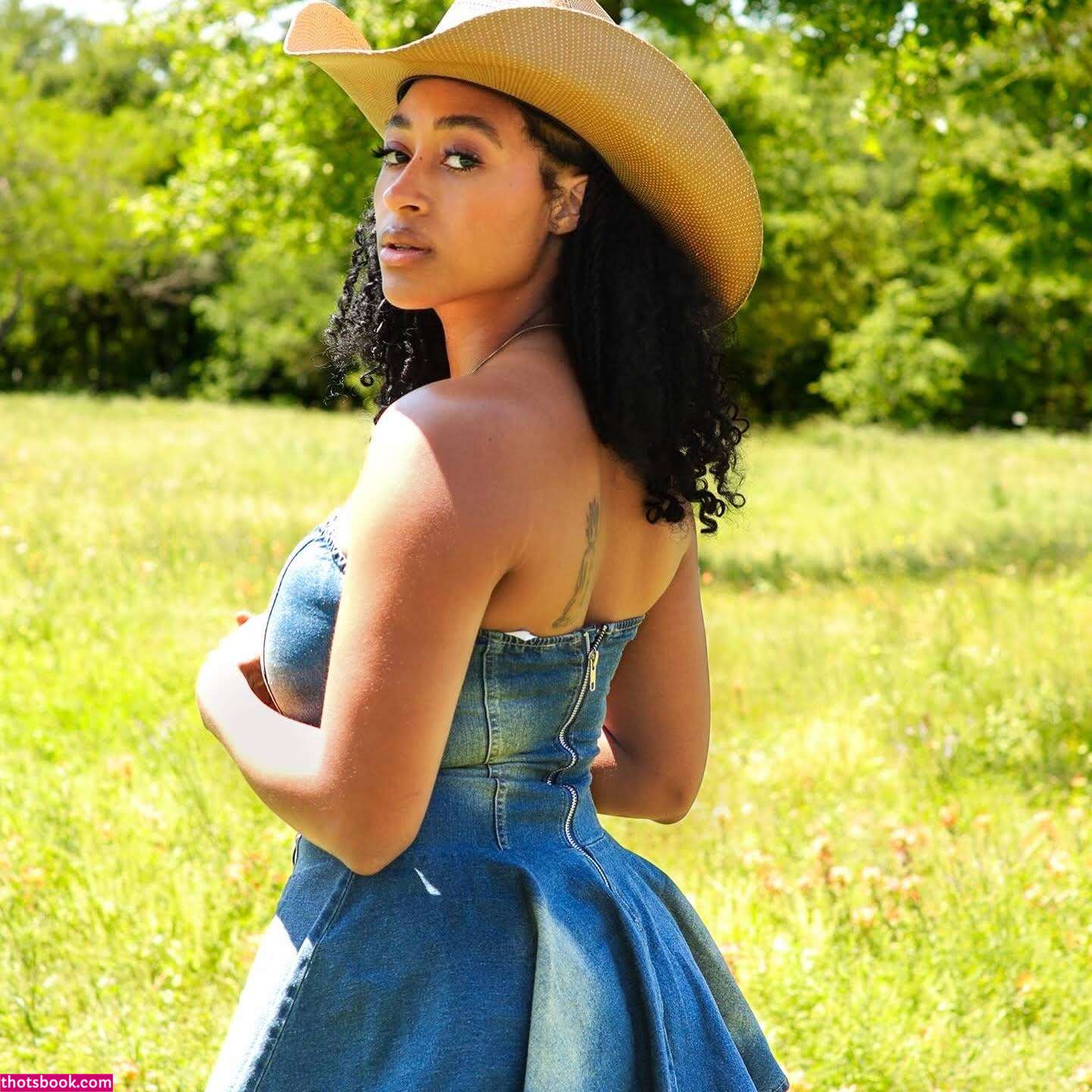 Kalani Rodgers Photo #34