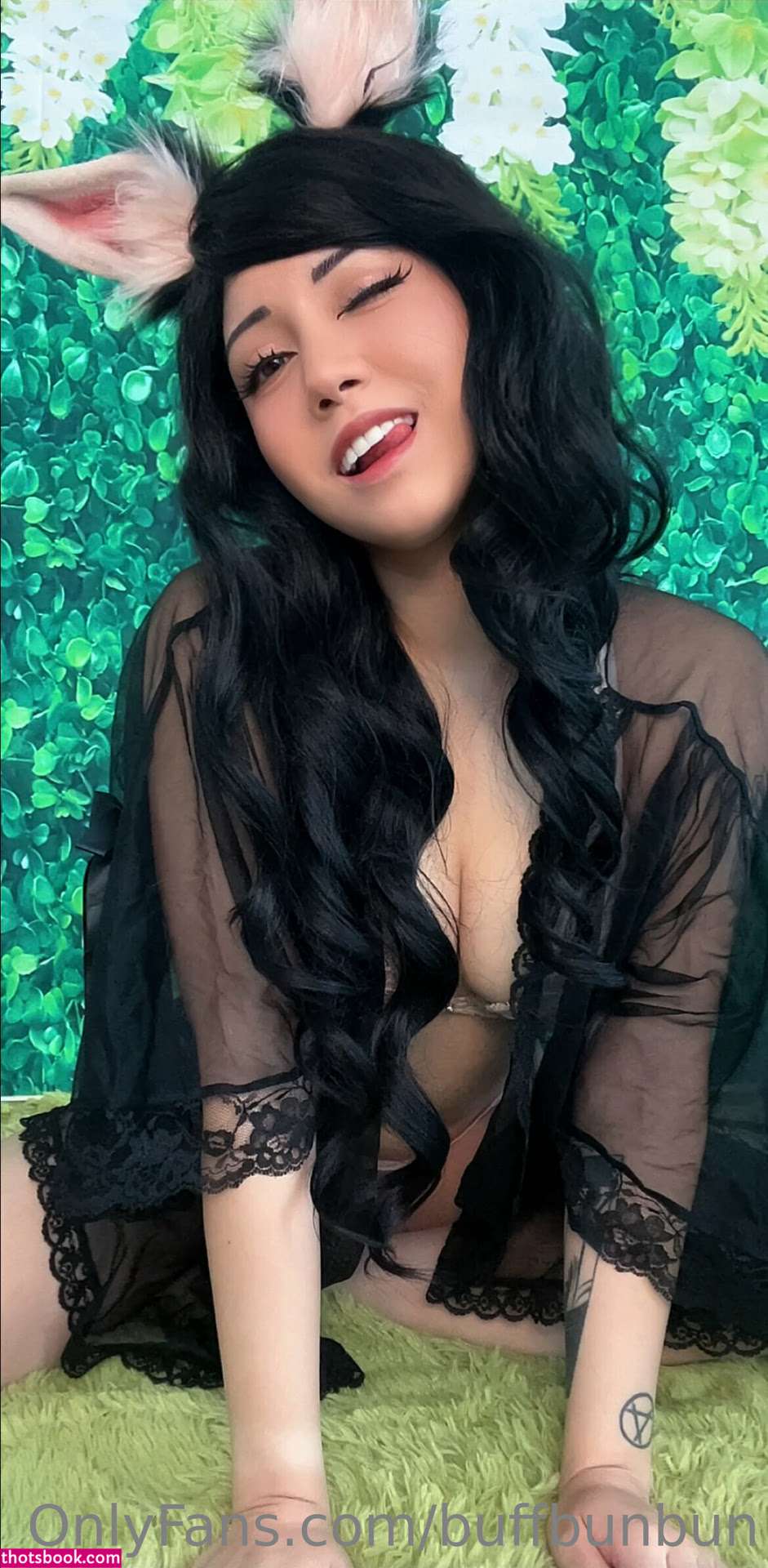 womanwearingred Photo #81