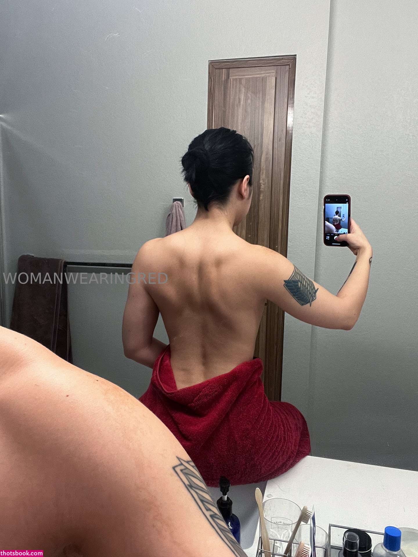 womanwearingred Photo #109