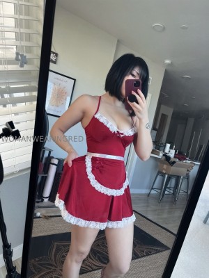 womanwearingred Photo #106