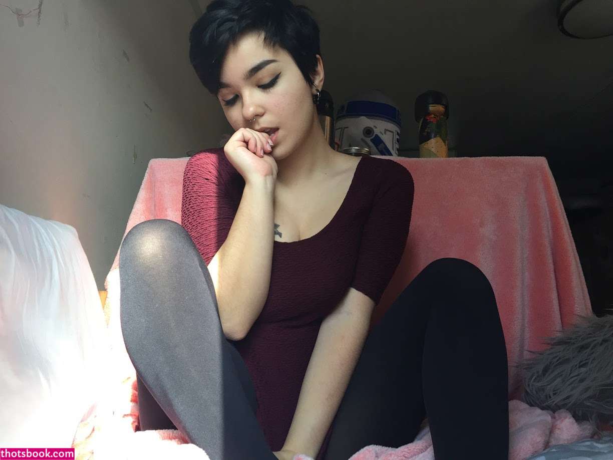 Ultraviolet Darling Photo #24