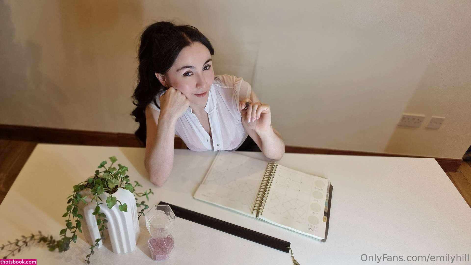 Emily Hill Photo #110