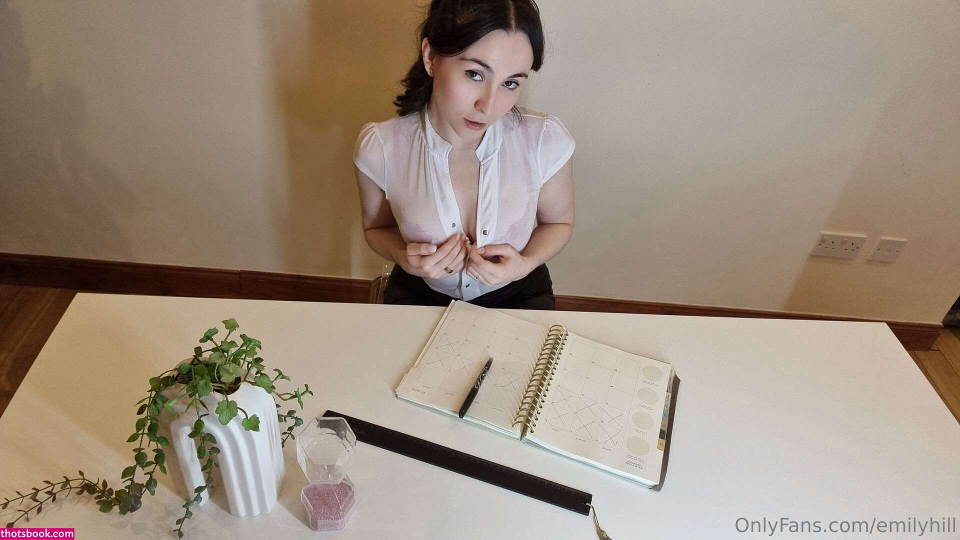 Emily Hill Photo #112